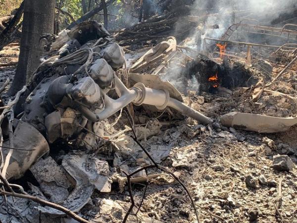 Destro&ccedil;os do avi&atilde;o que caiu na zona rural de Teresina.(Imagem:Marcos Prado/TV Clube)