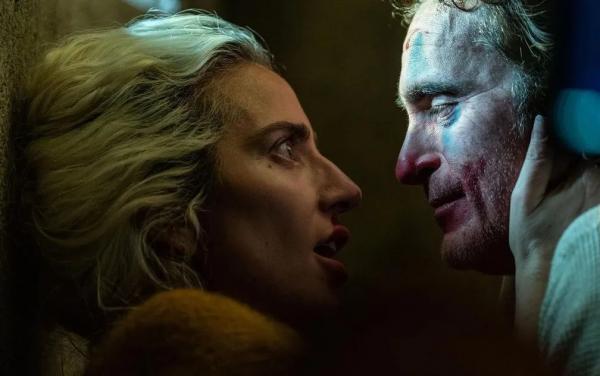 Lady Gaga compartilha primeira imagem em "Coringa 2" ao lado de Joaquin Phoenix