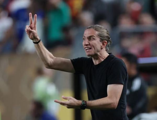 Filipe Lu&iacute;s em Flamengo x Esp&eacute;rance na Copa de Clubes.(Imagem:REUTERS/Lee Smith)