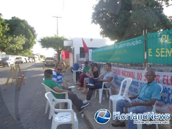 Funcionários da Eletrobrás realizam paralisação em Floriano.(Imagem:FlorianoNews)