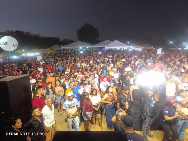  X Festa do Vaqueiro J&uacute;lio C&eacute;sar re&uacute;ne multid&atilde;o e fortalece tradi&ccedil;&atilde;o sertaneja em Bar&atilde;o de Graja&uacute;(Imagem:FlorianoNews)