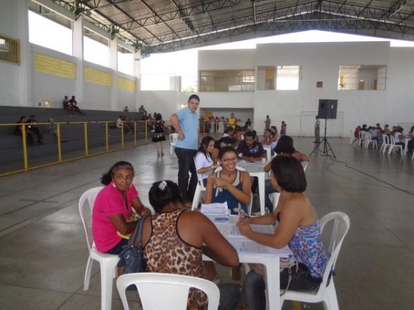 Famílias contempladas do ''Minha Casa Minha Vida'' assinam contratos com a CEF