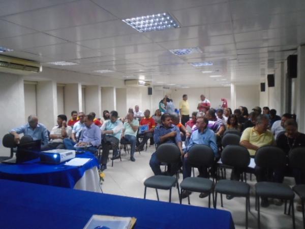 Agespisa apresenta o projeto sobre o sistema de abastecimento de água em Floriano.(Imagem:FlorianoNews)