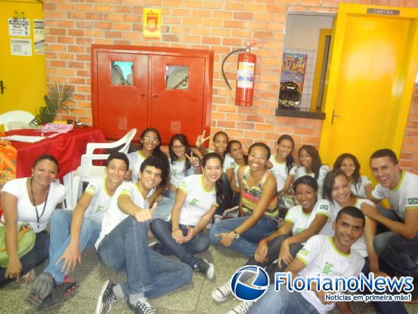 Alunos do Instituto Federal do Piau&iacute; realizam atividades na 1&ordf; semana da Consci&ecirc;ncia Negra.(Imagem:FlorianoNews)