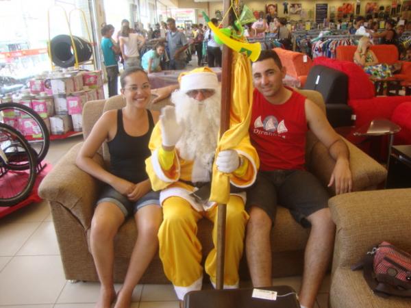 Papai Noel Amarelo(Imagem:reda&ccedil;ao)