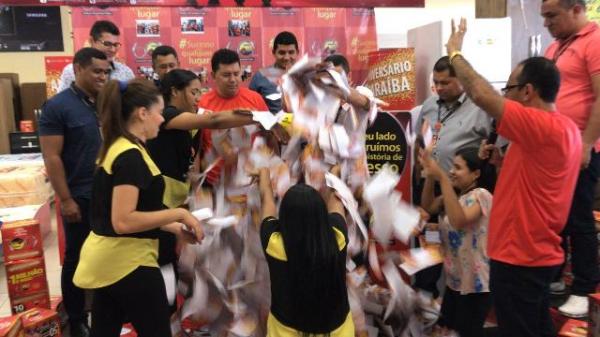 Armaz&eacute;m Para&iacute;ba realiza em Floriano o segundo sorteio da promo&ccedil;&atilde;o de anivers&aacute;rio.(Imagem:FlorianoNews)