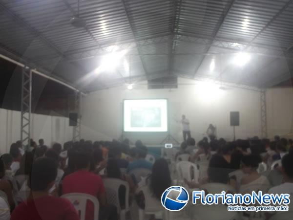 Para descontrair, alunos do Col&eacute;gio Impacto ter&atilde;o show de humor com Dirceu Andrade.(Imagem:FlorianoNews)