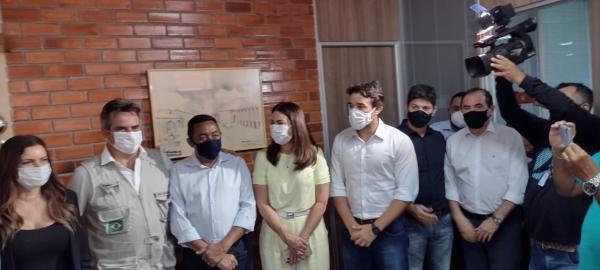 Ministro da Casa Civil, Ciro Nogueira, chega a Floriano para inaugura&ccedil;&atilde;o no IFPI(Imagem:FlorianoNews)