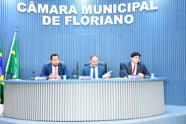  C&acirc;mara de Floriano encerra sess&atilde;o sem votar os projetos da pauta do dia(Imagem:CMF)