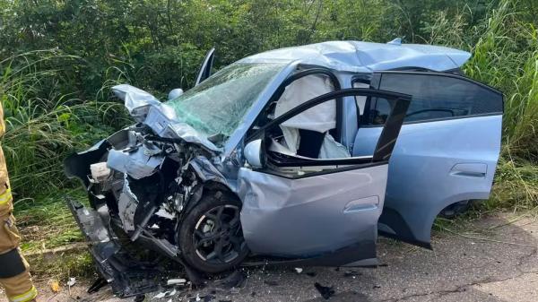 Colisão frontal entre carros deixa feridos na BR-343, no Piauí