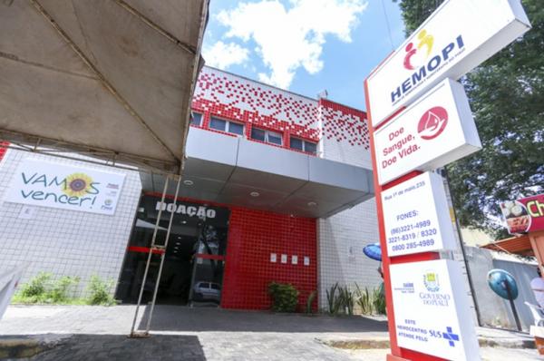 Com baixa no estoque, Hemopi faz campanha para atrair doadores de sangue
