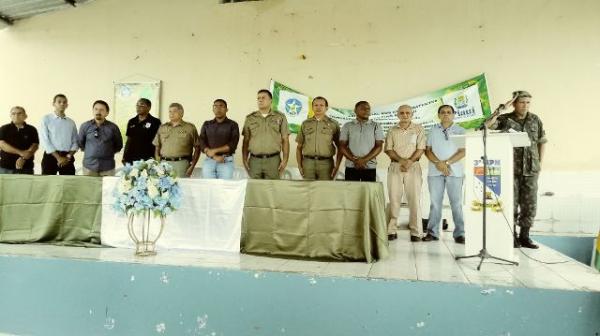 Pol&iacute;cia Militar realiza aula inaugural do Pelot&atilde;o Combatentes Mirins em Floriano.(Imagem:FlorianoNews)
