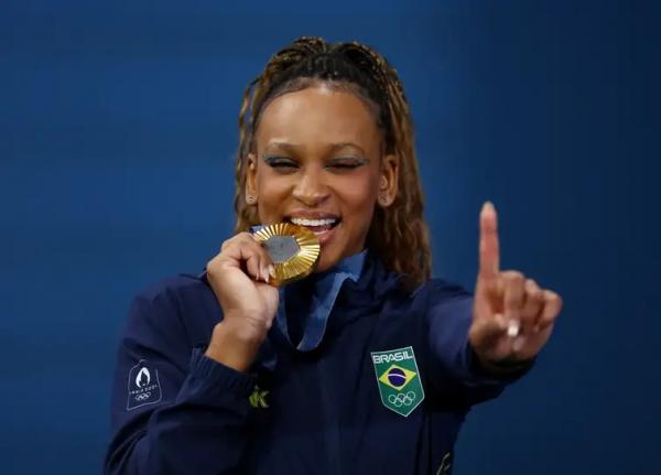  A paulista de Guarulhos conquistou o segundo ouro do Brasil em Paris, tornando-se a maior campe&atilde; ol&iacute;mpica do Brasil com cinco p&oacute;dios na carreira.(Imagem:REUTERS/Hannah Mckay/Proibida reprodu&ccedil;&atilde;o)