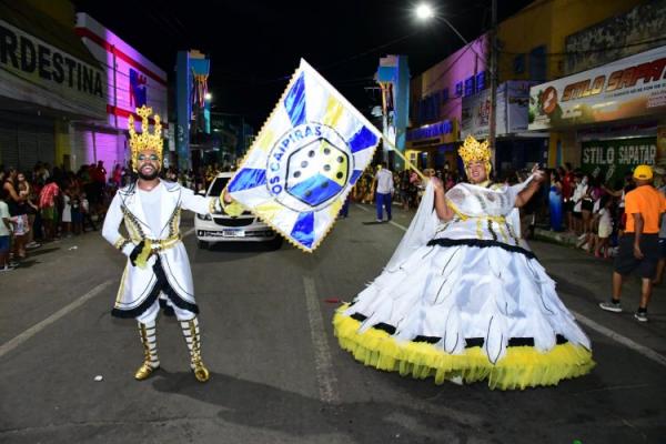 Desfile das Escolas de Samba encanta público na Avenida Getúlio Vargas.(Imagem:Secom)