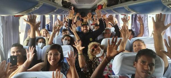 PRF realiza ação educativa com passageiros de ônibus em Picos