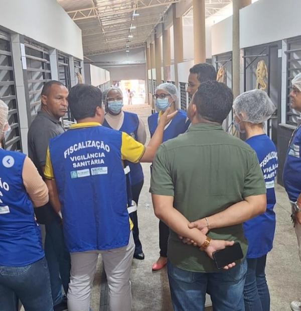  Vigil&acirc;ncia Sanit&aacute;ria realiza a&ccedil;&atilde;o educativa no Mercado P&uacute;blico Central de Floriano(Imagem:Reprodu&ccedil;&atilde;o/Instagram)