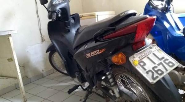 Motocicleta roubada em Floriano é recuperada na cidade de Amarante