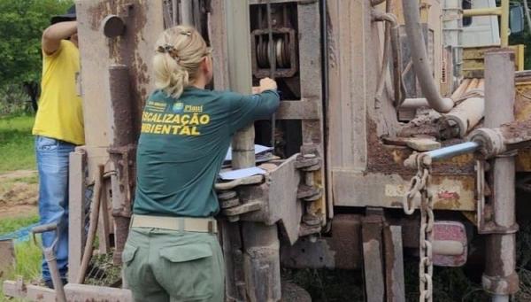Opera&ccedil;&atilde;o &Aacute;gua Legal: Semarh fiscaliza perfura&ccedil;&otilde;es irregulares de po&ccedil;os nas cidades de Picos e Oeiras(Imagem:Divulga&ccedil;&atilde;o)