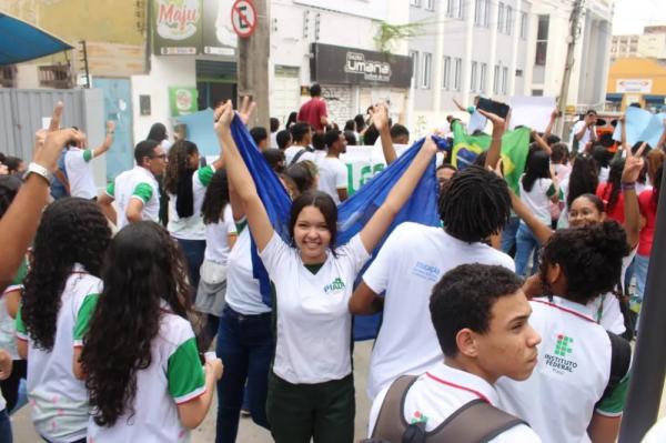  Estudantes de Teresina protestam contra o Novo Ensino M&eacute;dio e pedem revoga&ccedil;&atilde;o.(Imagem:Andr&ecirc; Nascimento/g1 )