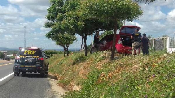 PRF recupera ve&iacute;culo clonado no interior do Piau&iacute;.(Imagem:PRF)