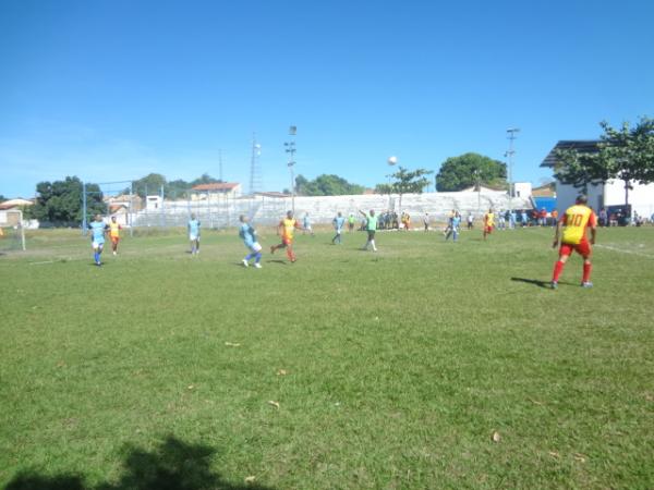 Realizada partida final do campeonato Os Quarent&otilde;es.(Imagem:FlorianoNews)