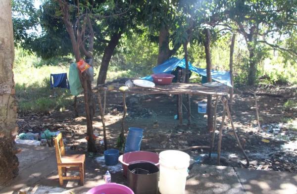 Adolescente &eacute; encontrado em grupo de trabalhadores em situa&ccedil;&atilde;o an&aacute;loga &agrave; de escravos em Naz&aacute;ria, no Piau&iacute;.(Imagem:Minist&eacute;rio do Trabalho)