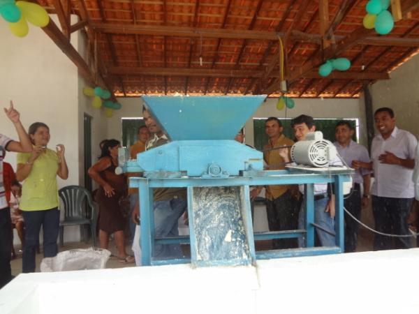 Inaugurada Casa de Farinha e Unidade de Beneficiamento de cereais na comunidade Areal