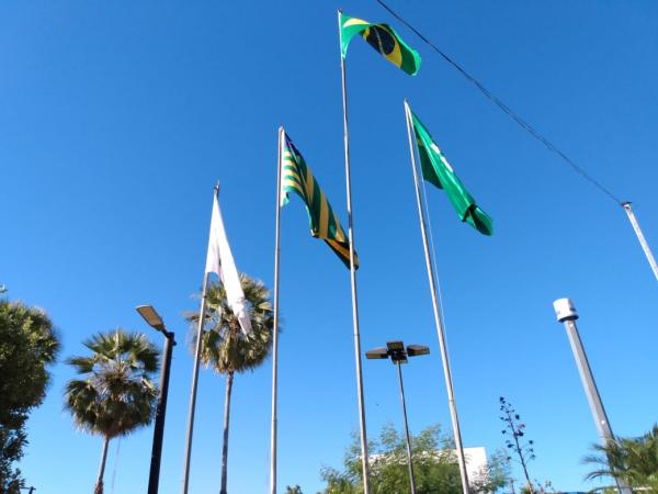Solenidade de Hasteamento das bandeiras marca comemoração ao aniversário de 123 anos de Floriano