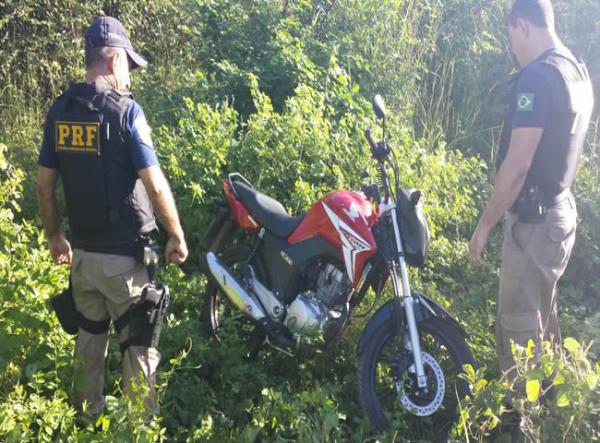 PRF prende assaltante e recupera duas motos roubadas numa só ação