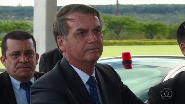 Bolsonaro cita a Suécia como exemplo e diz que por ele Brasil adotaria o isolamento vertical