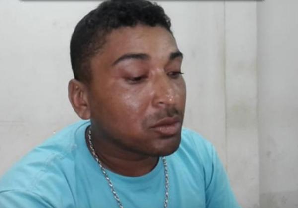 Motocicleta é tomada de assalto no bairro Tiberão