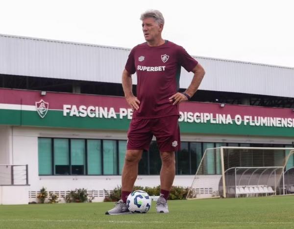 Renato Ga&uacute;cho comanda primeiro treino no Fluminense.(Imagem:Marcelo Gon&ccedil;alves/FFC)