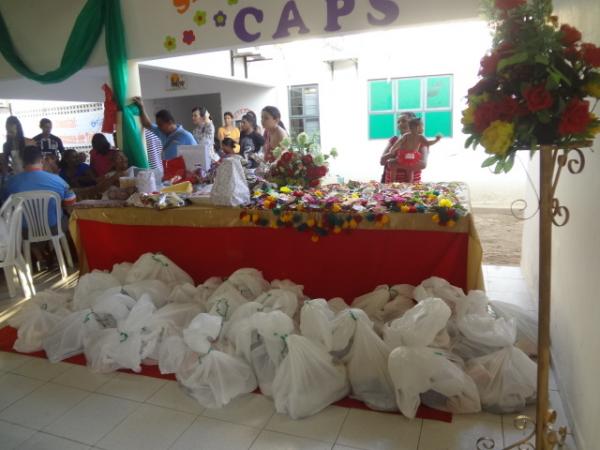 CAPS II realiza festa de Natal para usu&aacute;rios e familiares.(Imagem: FlorianoNews)