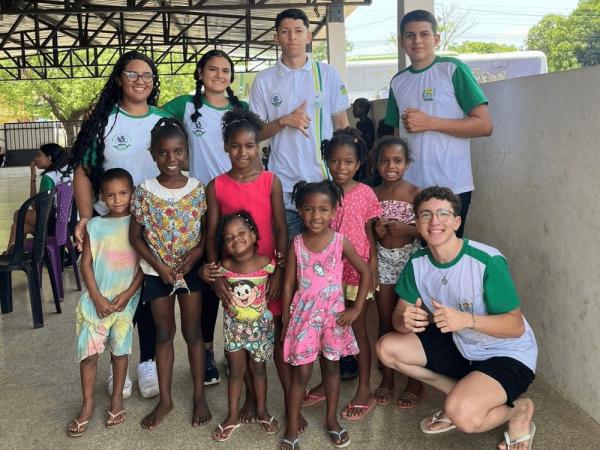 Estudantes de escola pública de Altos vivenciam a cultura quilombola no Mimbó
