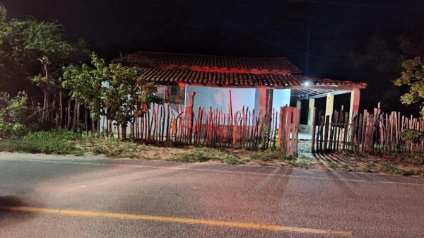 Homem de 52 anos é assassinado a tiros no quintal de casa no litoral do Piauí