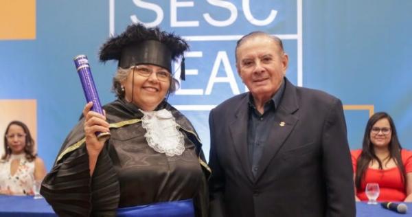 Ex-aluna do Projeto Sesc EAD-EJA é aprovada em 2º lugar em curso de Pedagogia
