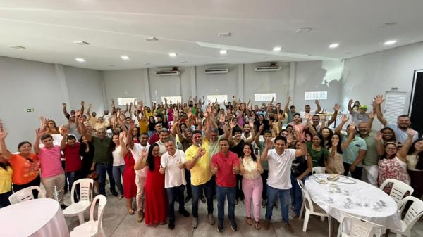 Vereador João Neto reúne lideranças e reforça apoio a Dr. Vinícius e Dr. Francisco em Floriano