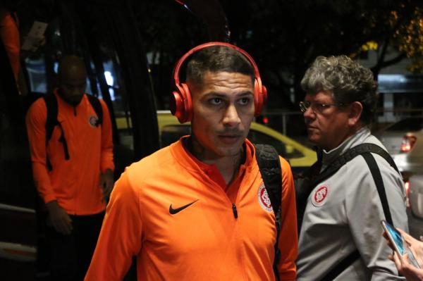Guerrero fica fora de convocação do Peru e pode enfrentar o Cruzeiro pela Copa do Brasil