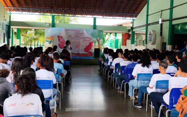 Escolas da rede estadual celebram o Dia da Mulher com homenagens e reflexões