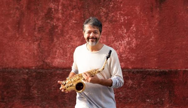 Saxofonista Alexandre Caldi celebra a música de Chico Buarque em álbum instrumental com Quarteto Met