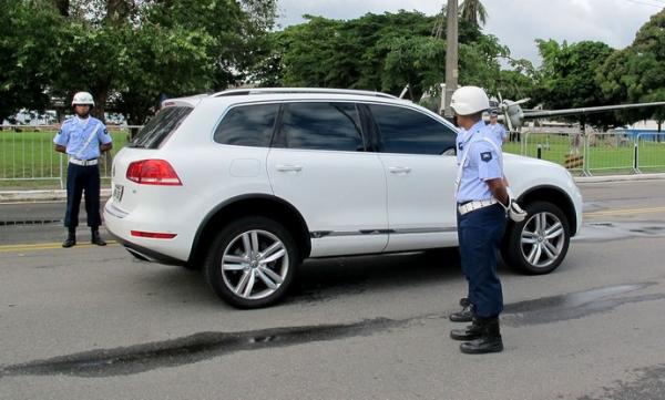 Carro com Neymar chega ao Gale&atilde;o para reapresenta&ccedil;&atilde;o da Sele&ccedil;&atilde;o.(Imagem:Richard Souza)
