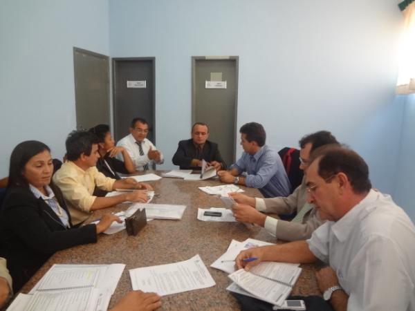 C&acirc;mara aprova projeto e ter&aacute; 15 vereadores em 2012(Imagem:FlorianoNews)