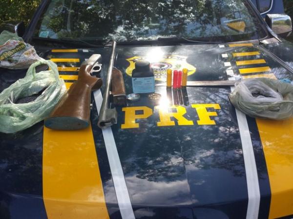 'Queria matar os cães', diz homem ao ser preso pela PRF com arma no Piauí