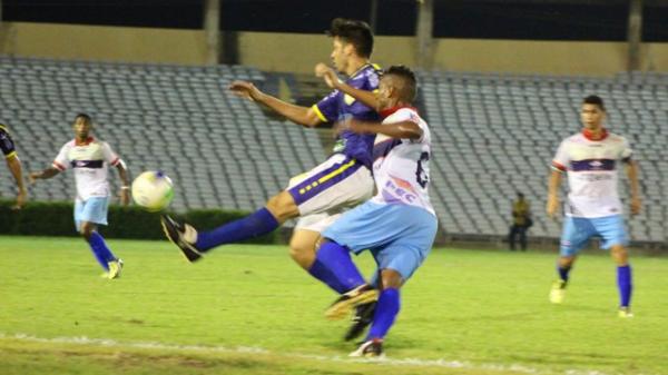 Em partida com destaque para jogadas paradas, Piau&iacute; e Picos terminam com empate.(Imagem:Globoesporte.com)