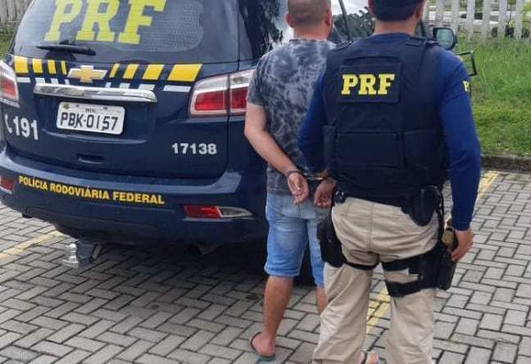 PRF prende motorista alcoolizado na rodovia BR-230