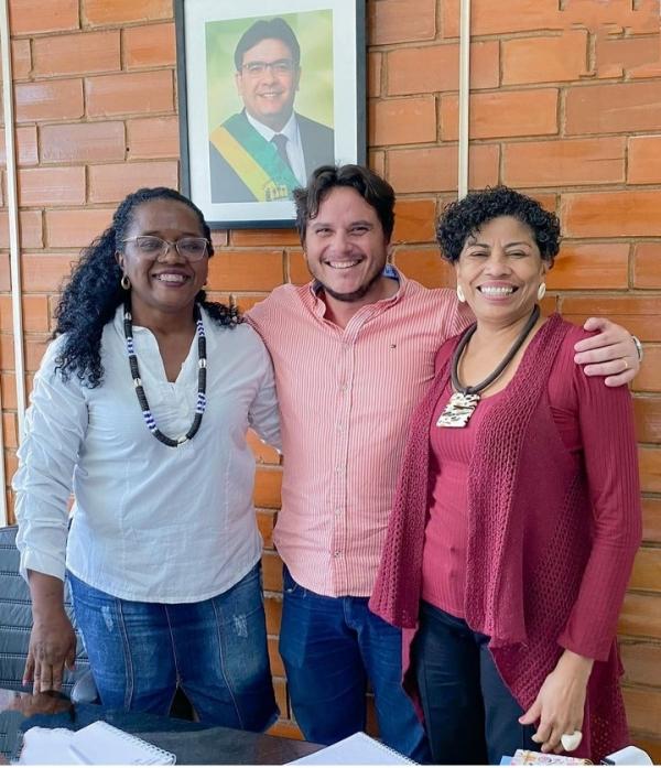 Vereador Carlos Eduardo e Assun&ccedil;&atilde;o Aguiar e S&ocirc;nia Terra(Imagem:Reprodu&ccedil;&atilde;o)
