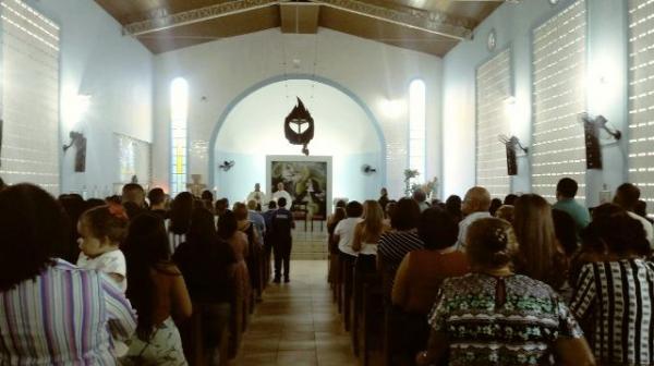 Igrejas de Floriano celebram Dia das M&atilde;es com missa solene.(Imagem:FlorianoNews)