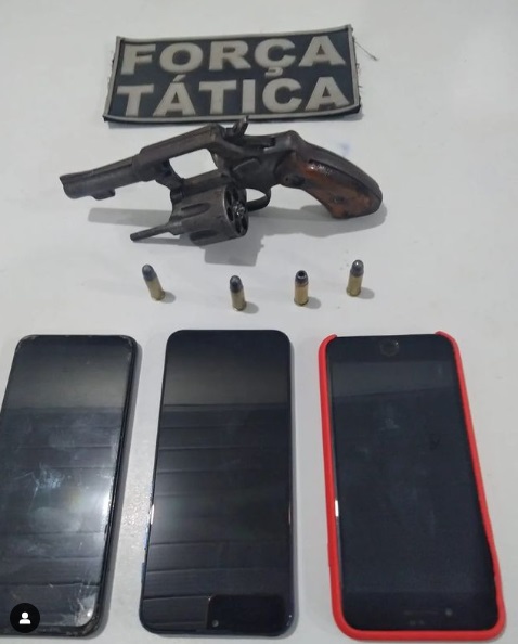 Polícia Militar de Floriano desmantela ponto de drogas no bairro Nossa Senhora da Guia