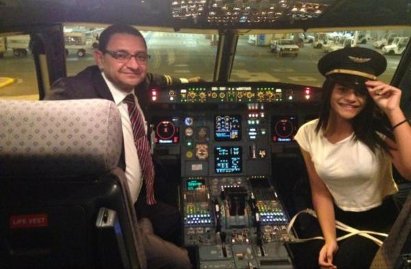 Filha de piloto de avião com Marília Mendonça faz homenagem ao pai