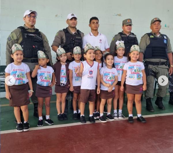 Escola Pequeno Pr&iacute;ncipe em Floriano celebra o Dia do Soldado com evento especial.(Imagem:Reprodu&ccedil;&atilde;o/Instagram )